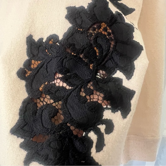 Diane von Furstenberg Lace Appliqué Wool blend Sweater Sz Medium - Picture 6 of 9